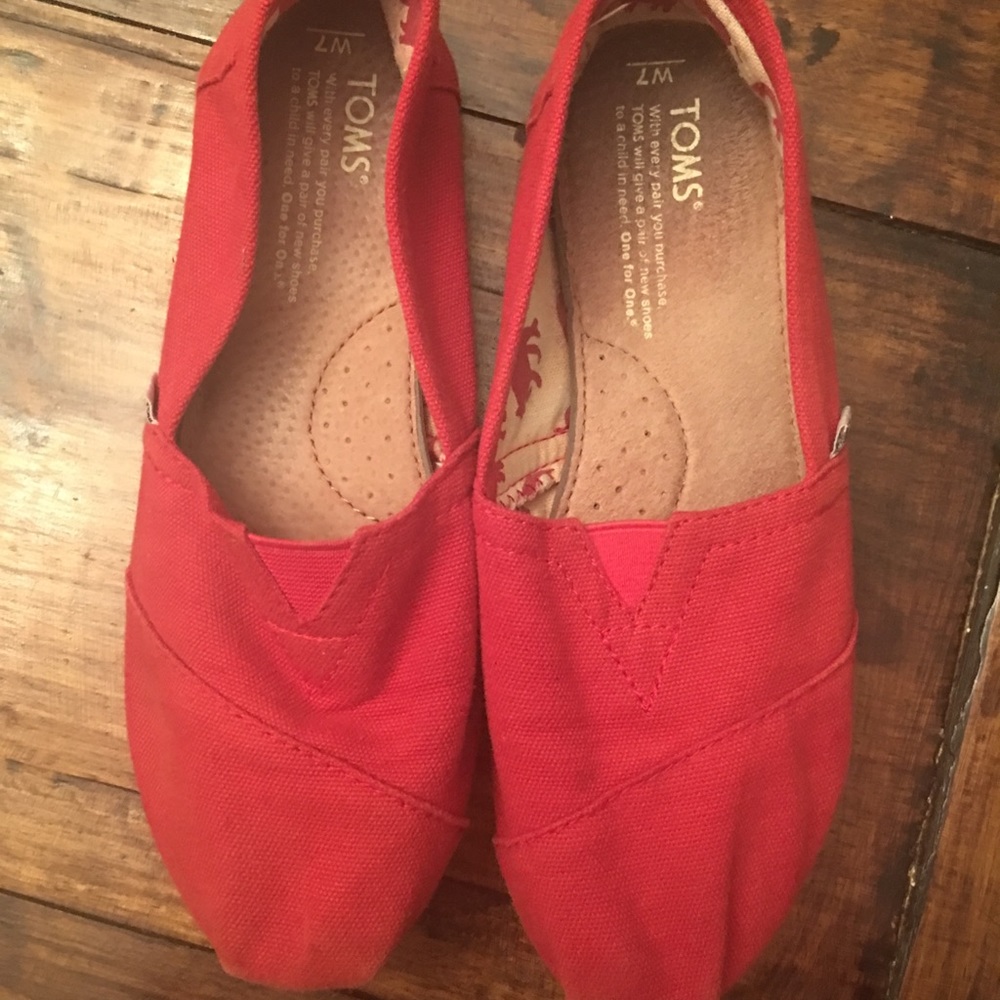 Red Toms Slipons